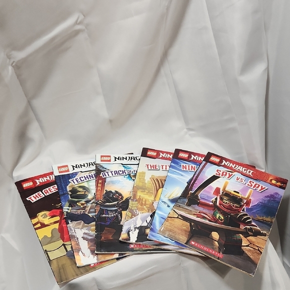 LEGO Ninjago Building Set Dynamic Ninja in Red and Black - Picture 13 of 14